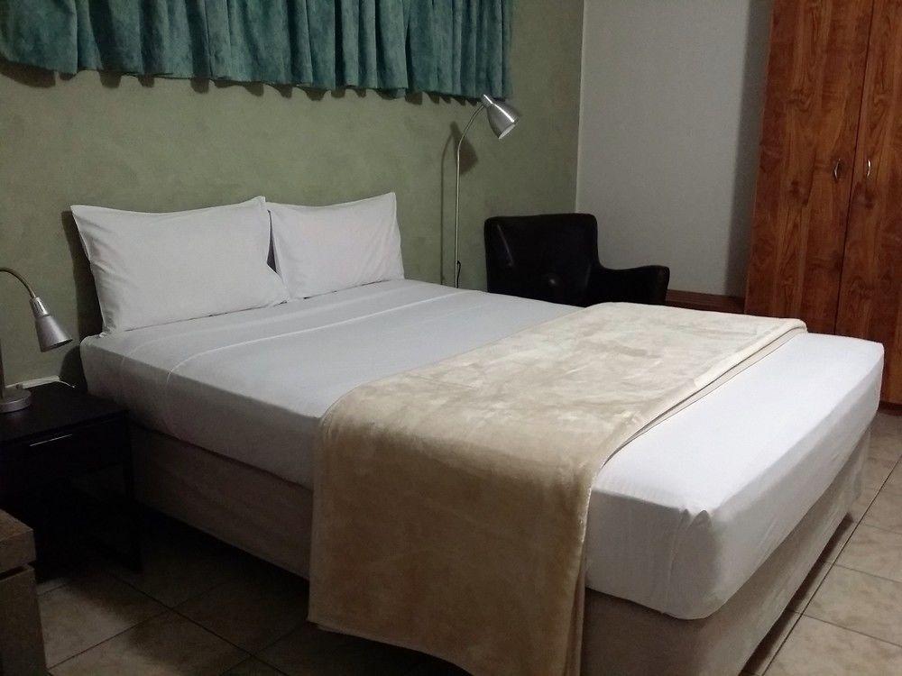 Galaxy Mackay Motor Inn Buitenkant foto