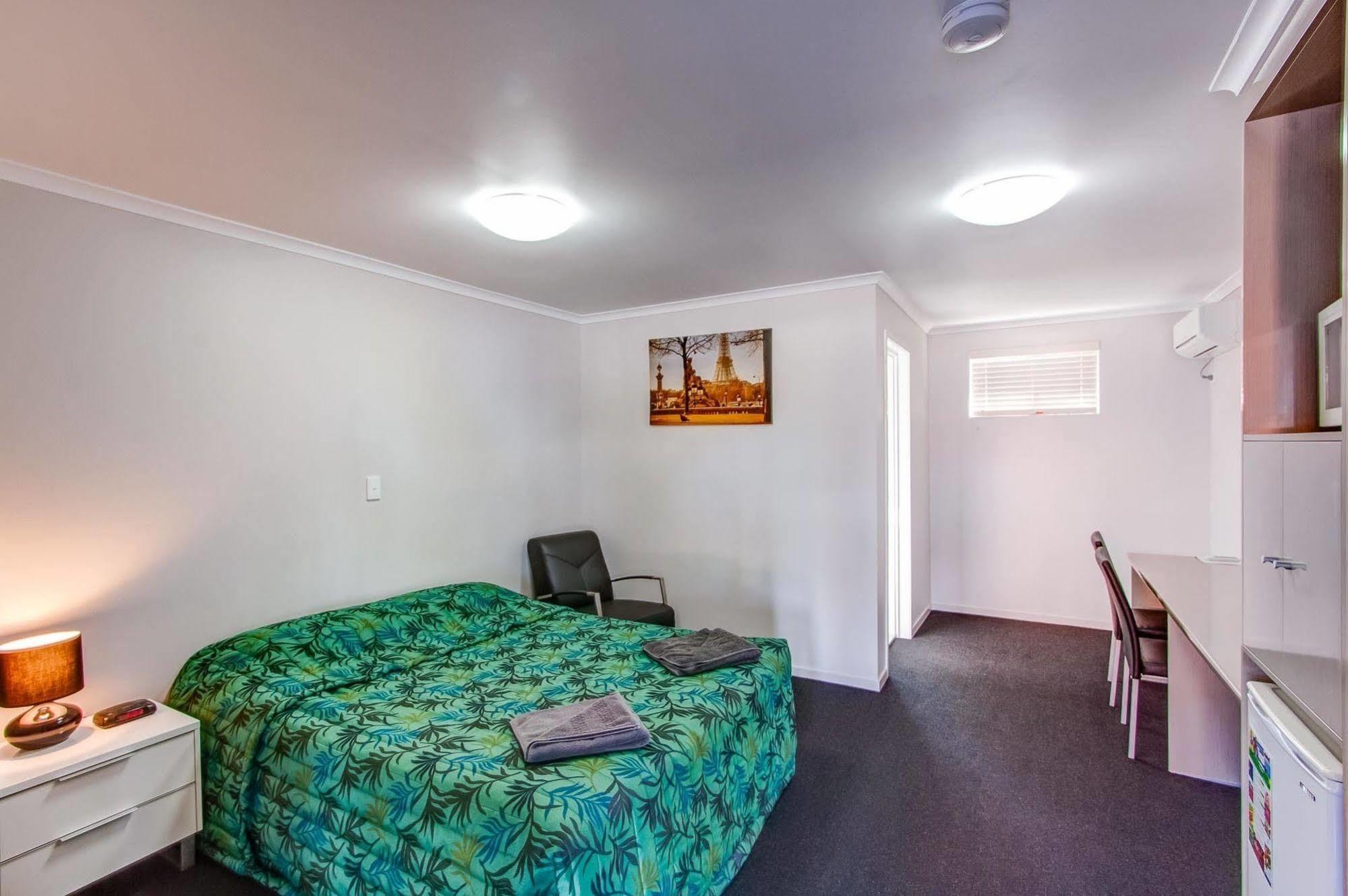 Galaxy Mackay Motor Inn Buitenkant foto